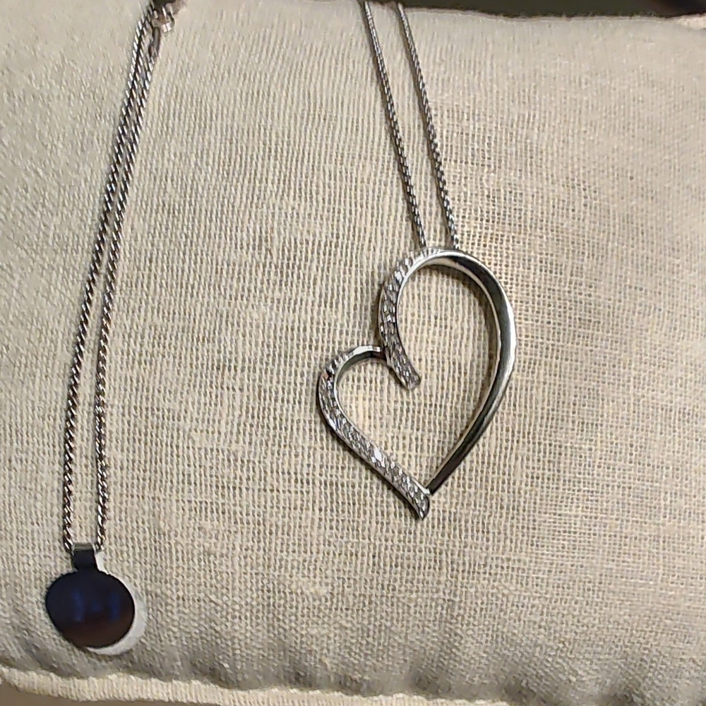 NWT Natural Diamond Heart Pendant Necklace, Diamond Classic Jewelry